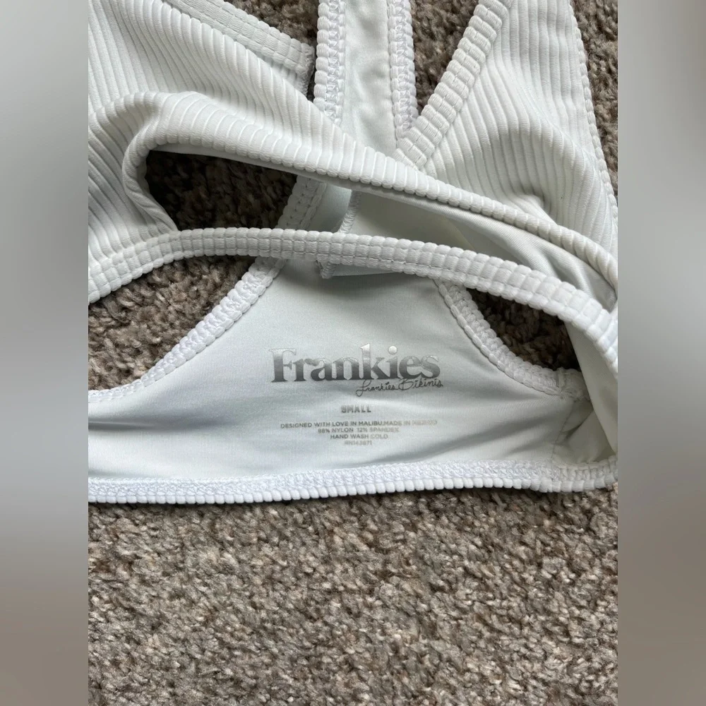Frankies Bikinis Women’s White Cream Swimsuit Bikini Top Small